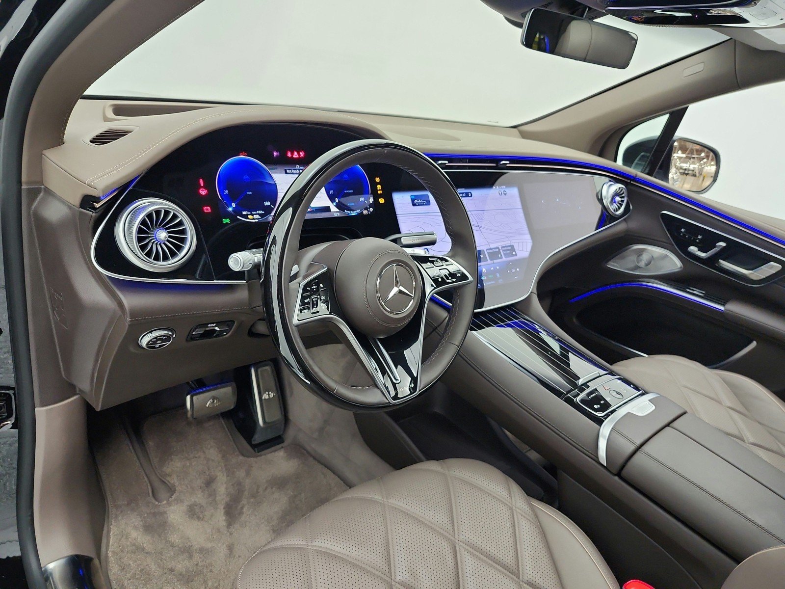 Certified Used 2024 Obsidian Black/Cirrus Silver Mercedes-Benz Maybach EQS 680 4MATIC® SUV image 9