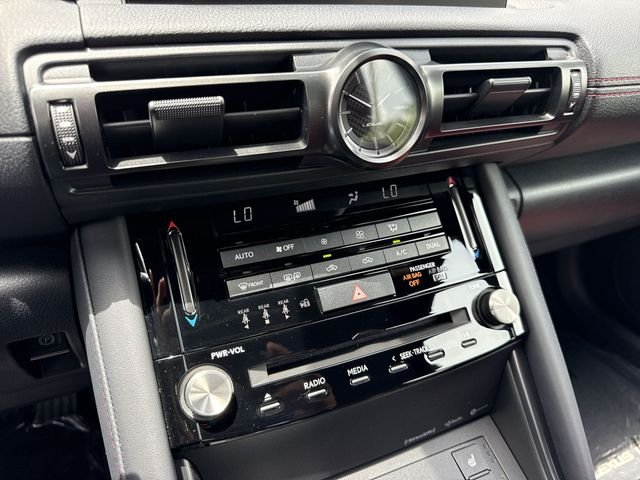 2023 Lexus IS 300 - Photo 19