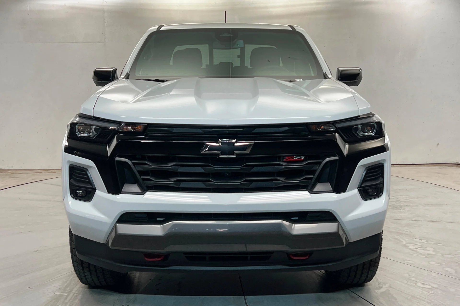 New 2026 Summit White Chevrolet Z71 image 8
