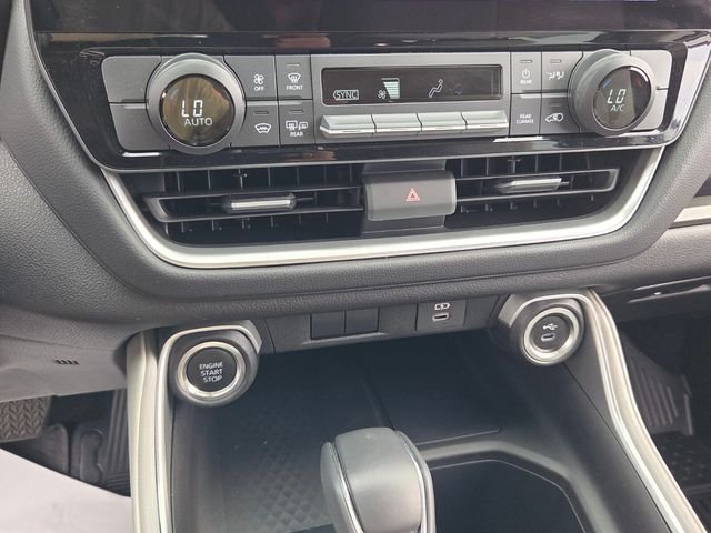 Used 2025 Silver Toyota LE image 20