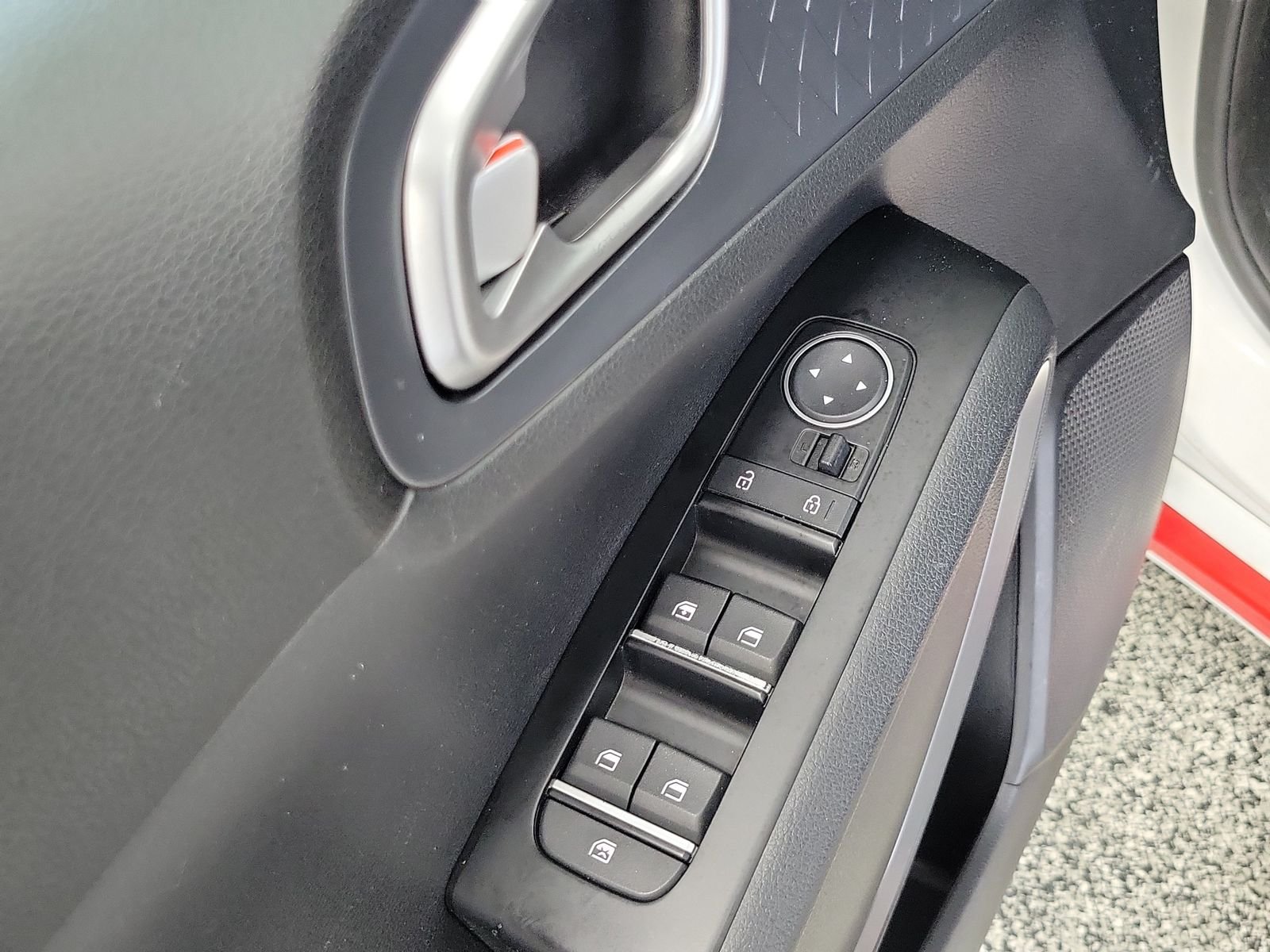 Used 2020 White Kia GT-Line image 7