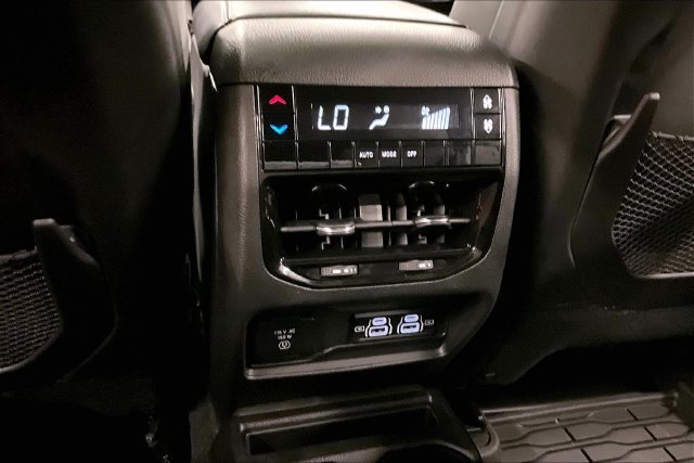 Used 2025 Diamond Black Crystal Pearlcoat Jeep Altitude X image 33