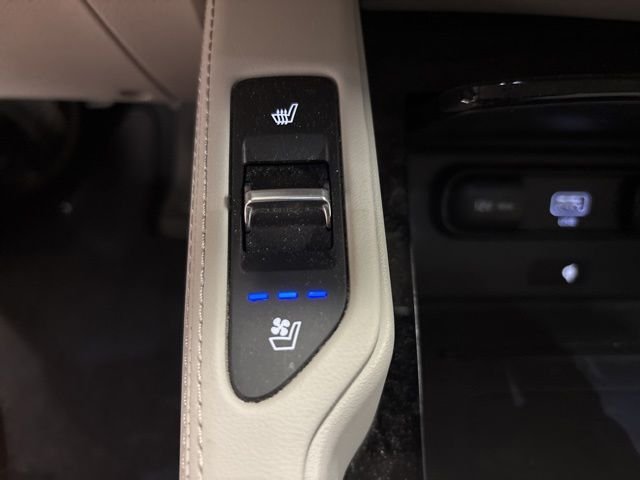 Used 2021 Purple Kia EX image 25