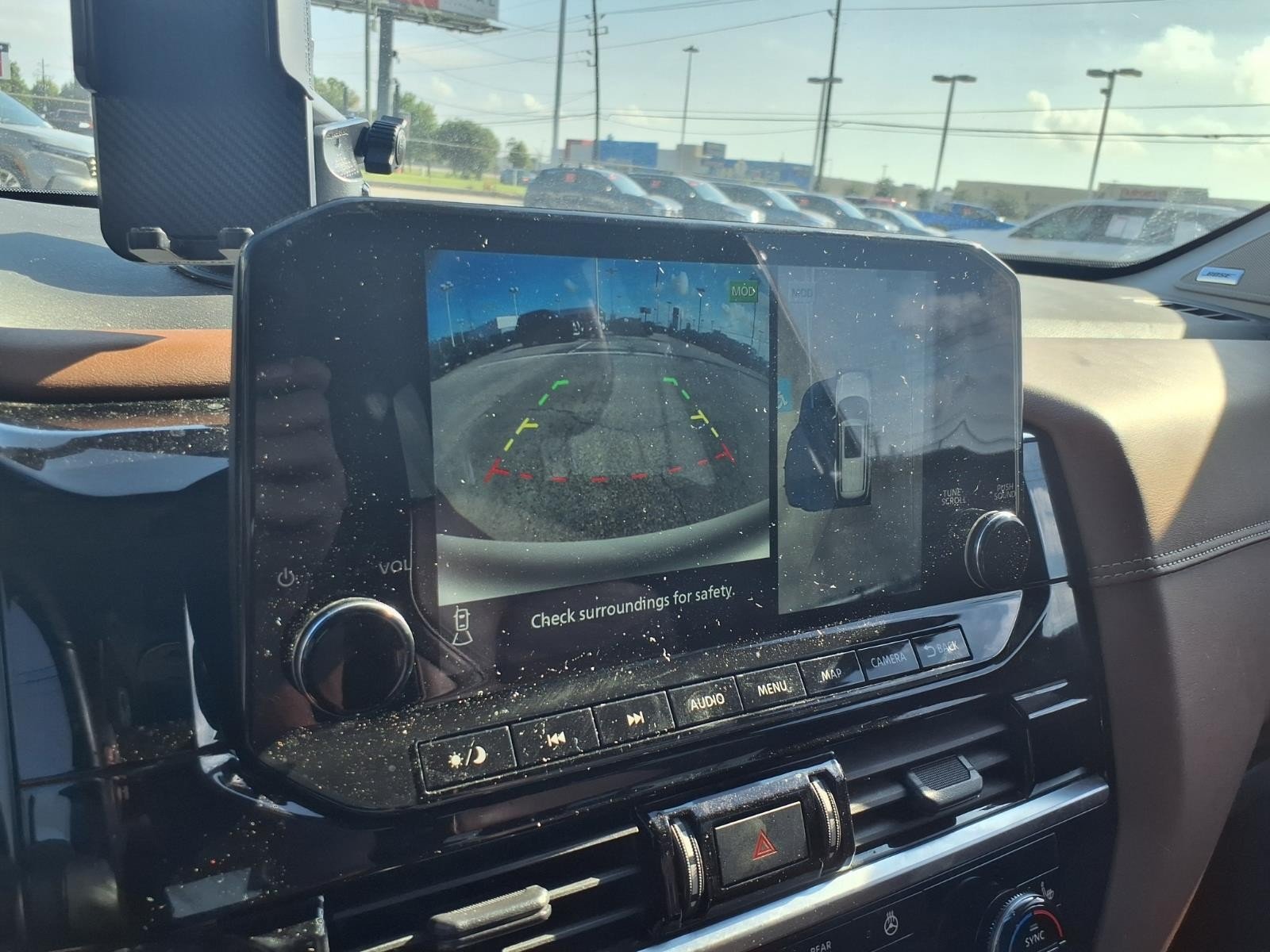 2023 Nissan Pathfinder Platinum  at Robbins Nissan