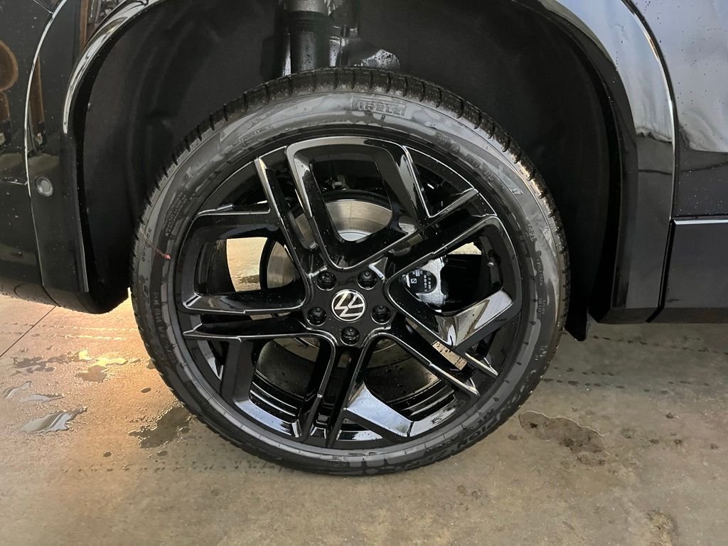 New 2026 Black Volkswagen 2.0T SE R-Line Black image 28