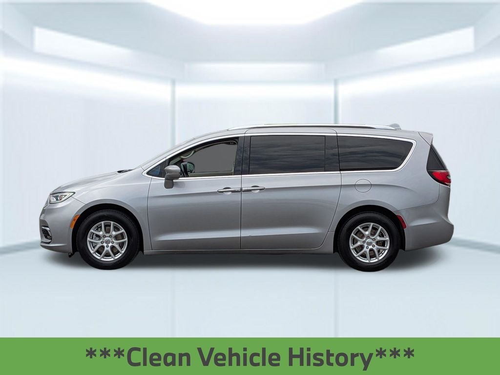 Used 2021 Silver Chrysler Touring L image 2