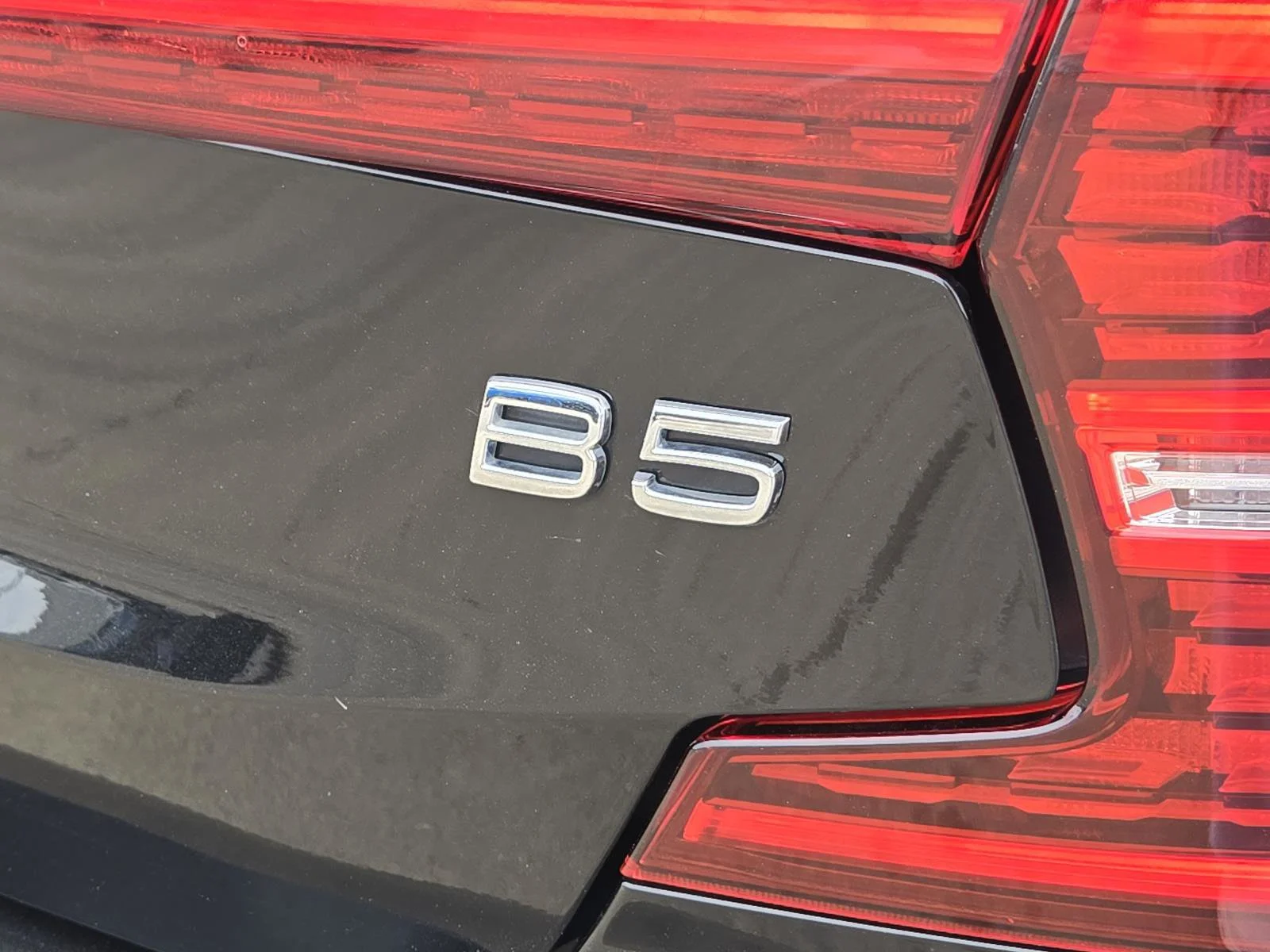 2024 Volvo S60 Core - Photo 9