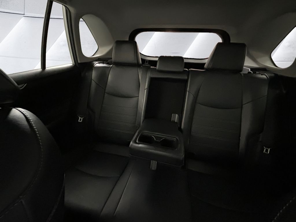 Used 2022 Silver Toyota XLE Premium image 18