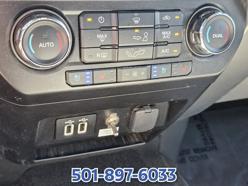 Used 2019 Oxford White FORD LARIAT 4WD SUPERCREW 5.5