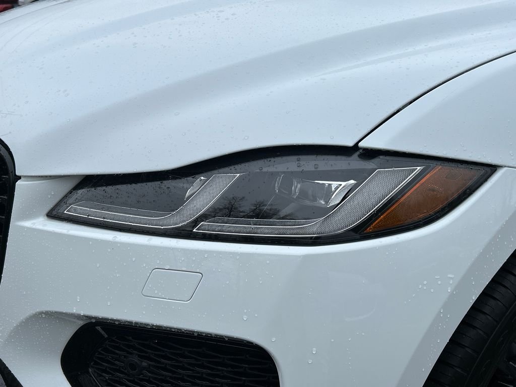 2026 Jaguar F-Pace R-Dynamic S - Photo 7