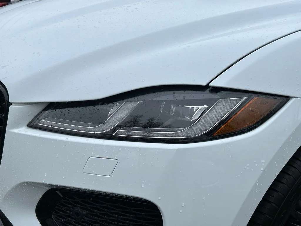 2026 Jaguar F-Pace R-Dynamic S - Photo 7