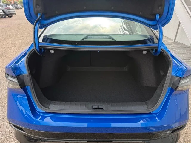 New 2026 Bluestone Pearl / Super Black Two-tone Nissan SR image 22