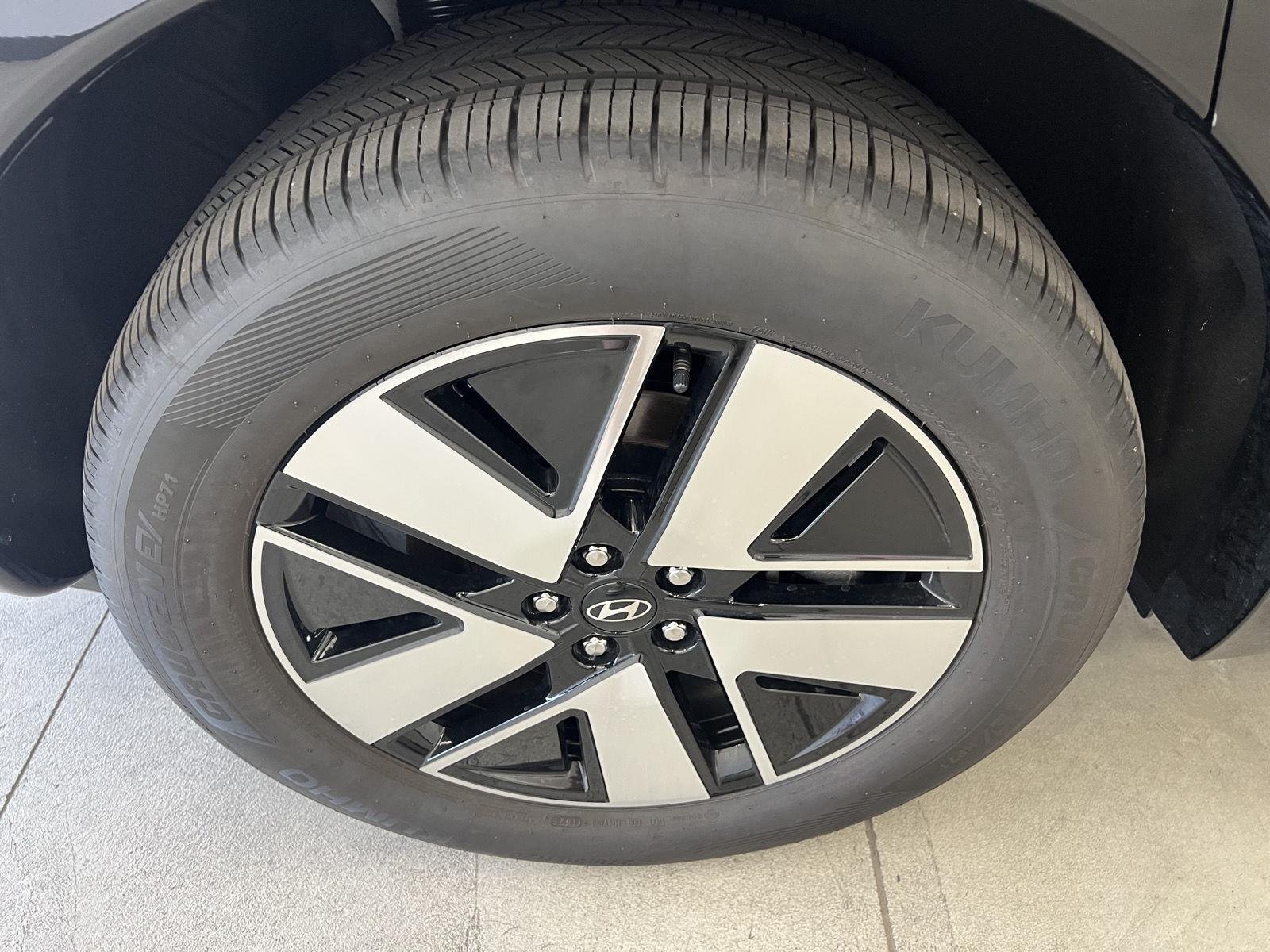 2026 Hyundai IONIQ 9 SEL - Photo 9