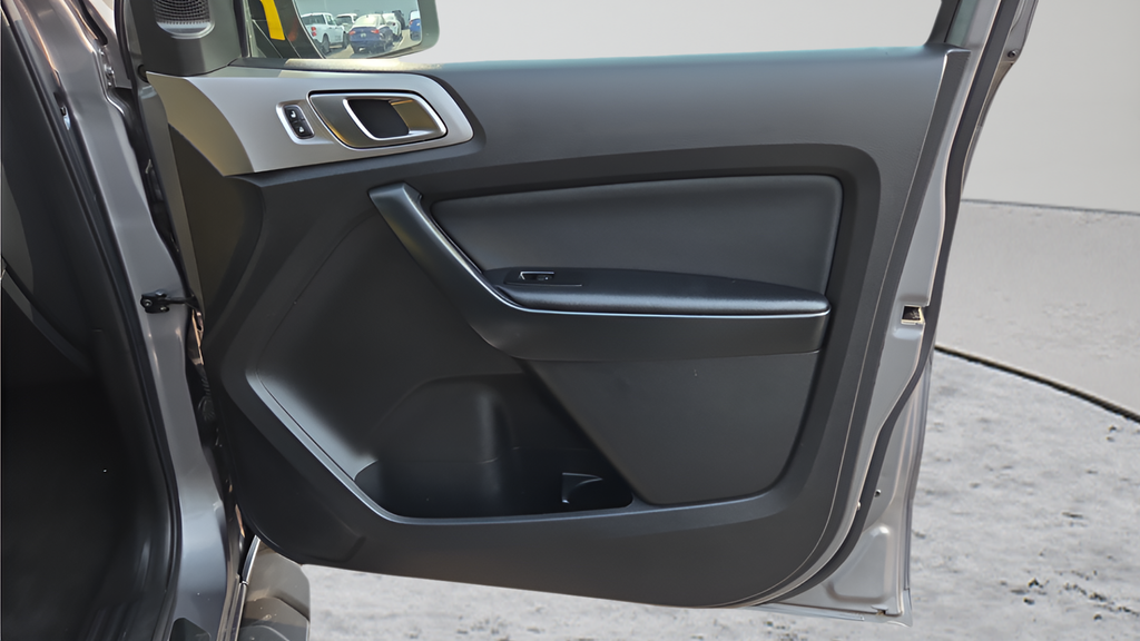 Used 2021 Gray Ford XLT image 32