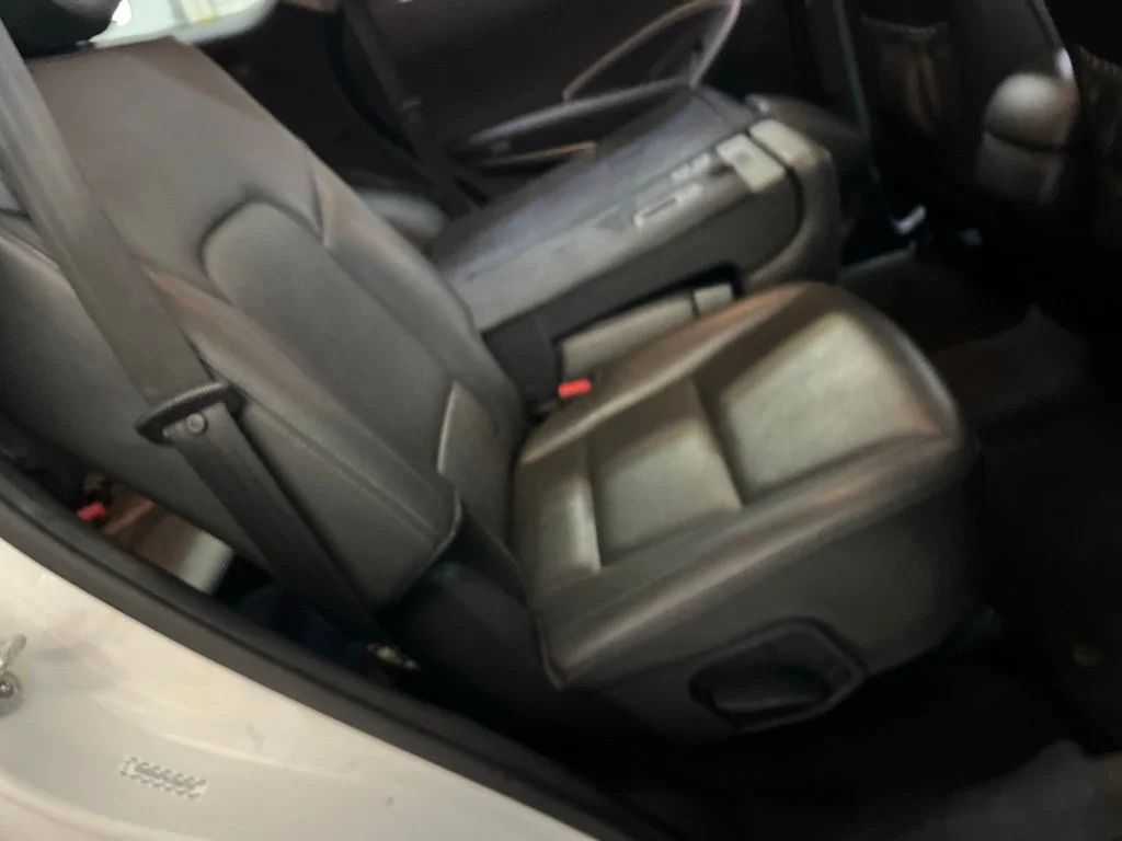 Used 2019 White Hyundai SE image 27