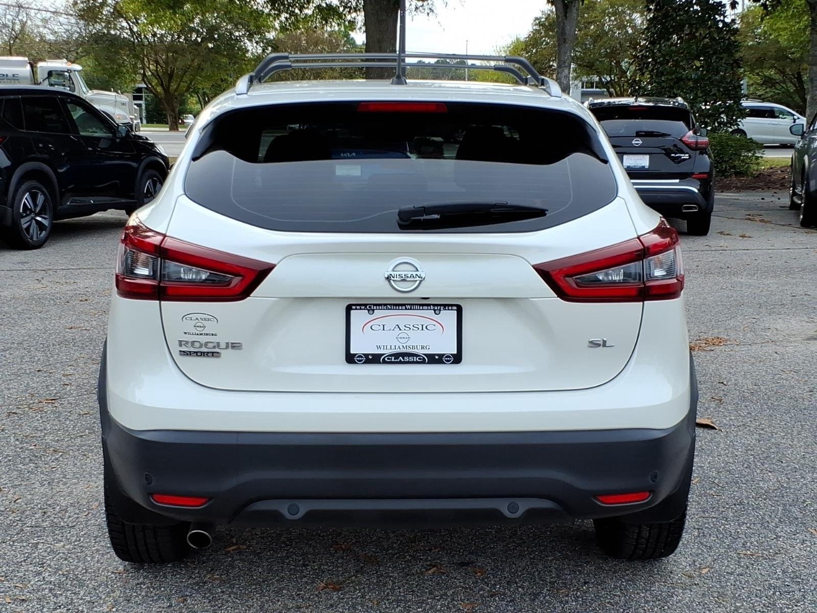 Used 2021 Pearl White Tricoat Nissan SL image 8