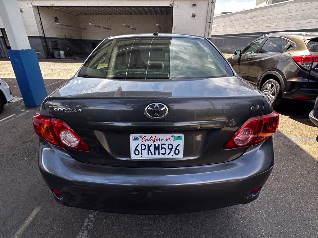 Used 2010  Toyota  image 19