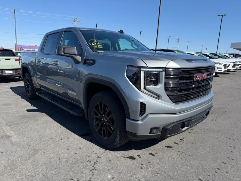 2024 GMC Sierra 4WD Crew Cab Standard Box Elevation's photo