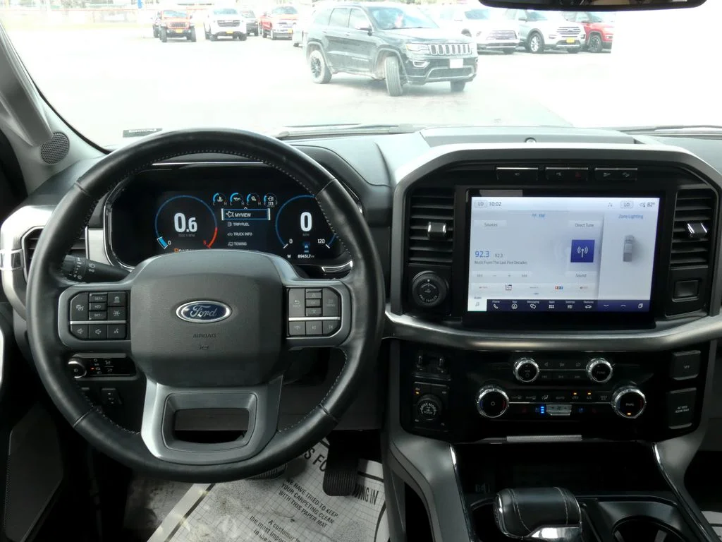 Used 2023 Gray Ford Lariat image 10