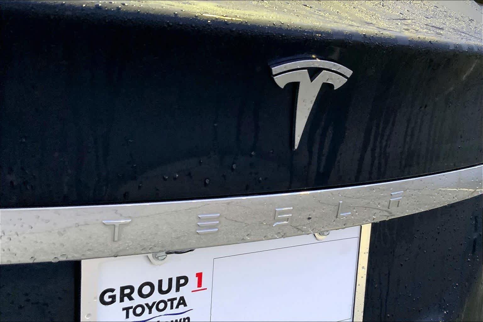 Used 2014 Black Tesla 85 kWh Battery image 8