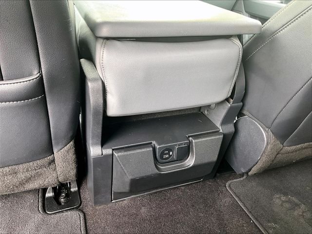 Used 2021 White Ford Lariat image 29