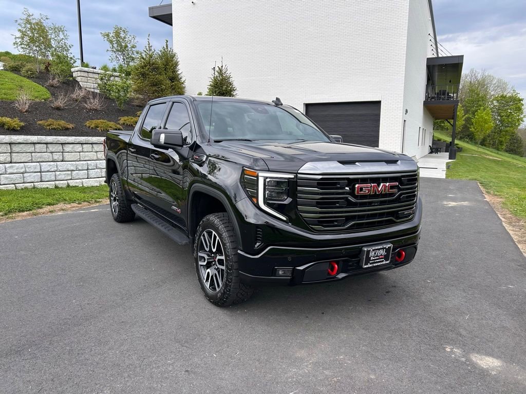2023 GMC Sierra 4WD Crew Cab Short Box AT4's photo