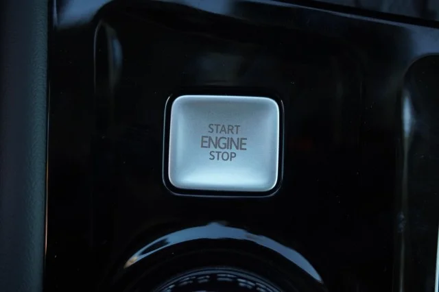 New 2027 Opal White Pearl Volkswagen SE w/Technology image 38
