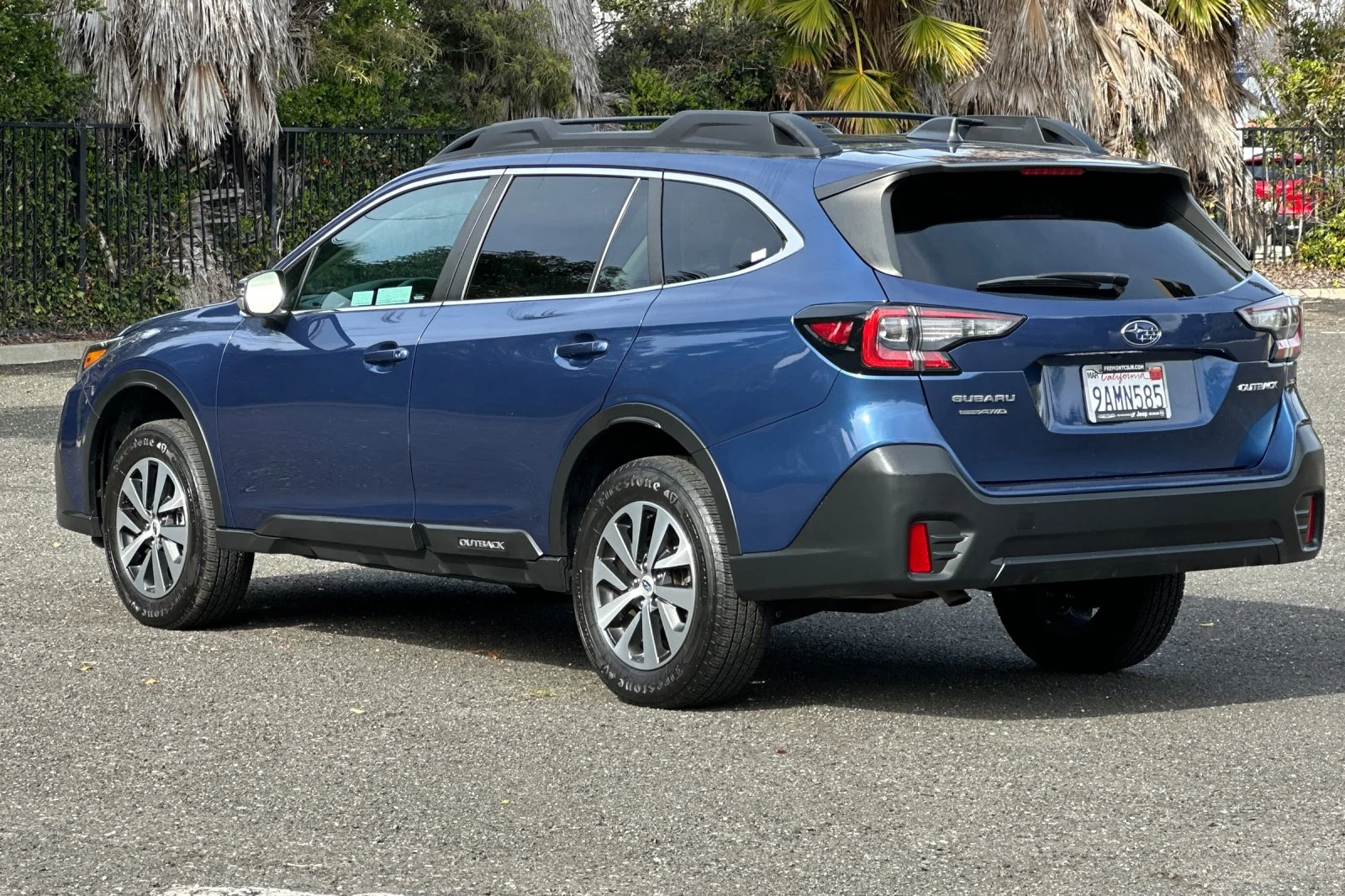 Used 2022 Blue Subaru Premium image 5