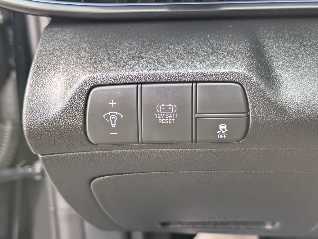 Certified Used 2025 Black Hyundai SEL Sport image 35