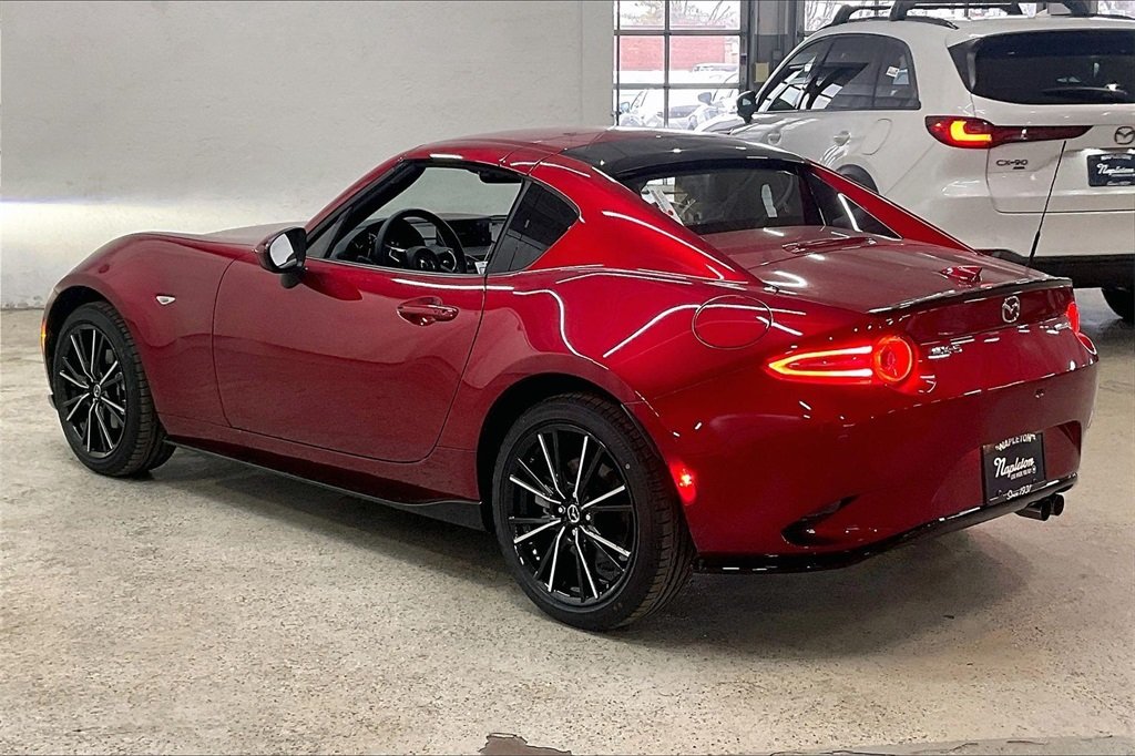 2025 MAZDA MX-5 - Image 2