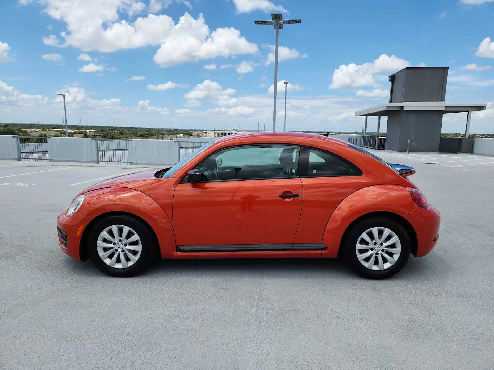 Used 2018 Habanero Orange Metallic Volkswagen S image 4