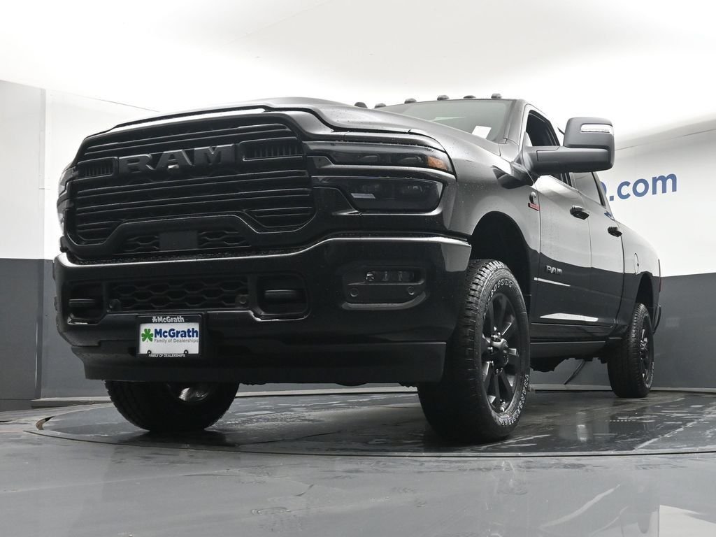 New 2026 Diamond Black Crystal Pearl-Coat Exterior Paint RAM Laramie image 7