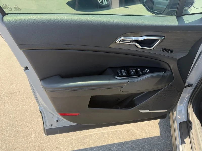 Used 2023 Wolf Gray/ebony B Kia X-Pro Prestige image 18