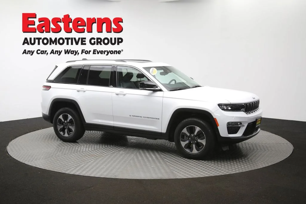 Used 2023 White Jeep 4xe image 54