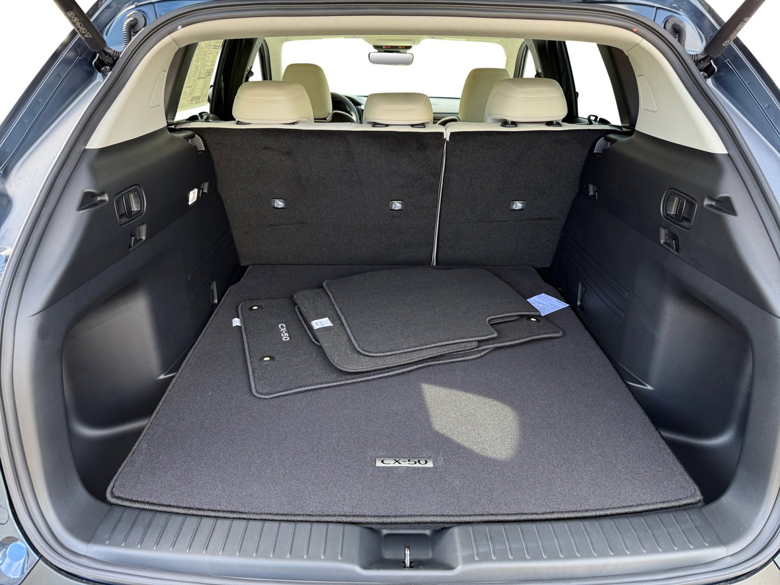 2026 Mazda CX-50 Premium - Photo 17