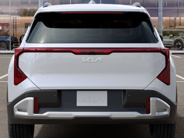 New 2027 Snow White Pearl Kia EX image 13