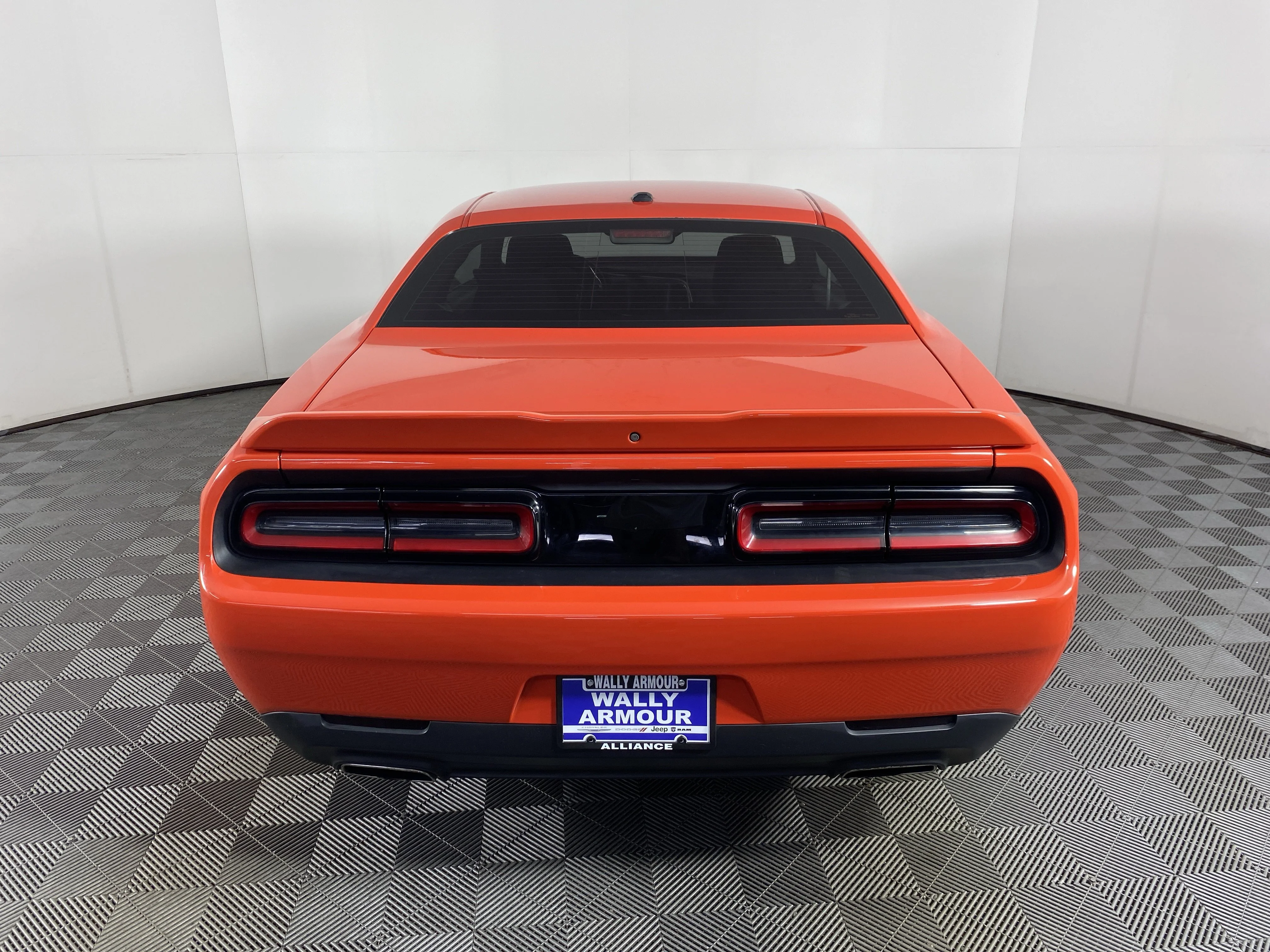 Used 2019 Go Mango Dodge SXT image 6