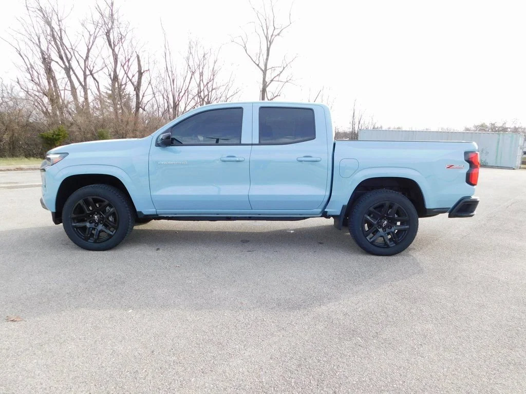 2025 Chevrolet Colorado Z71 - Photo 10