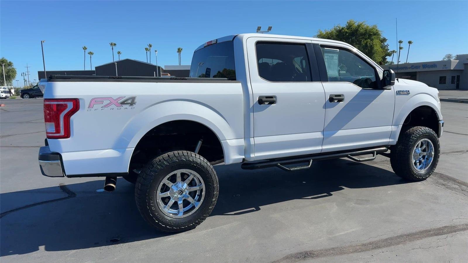 Used 2017 Gold Ford XLT image 3