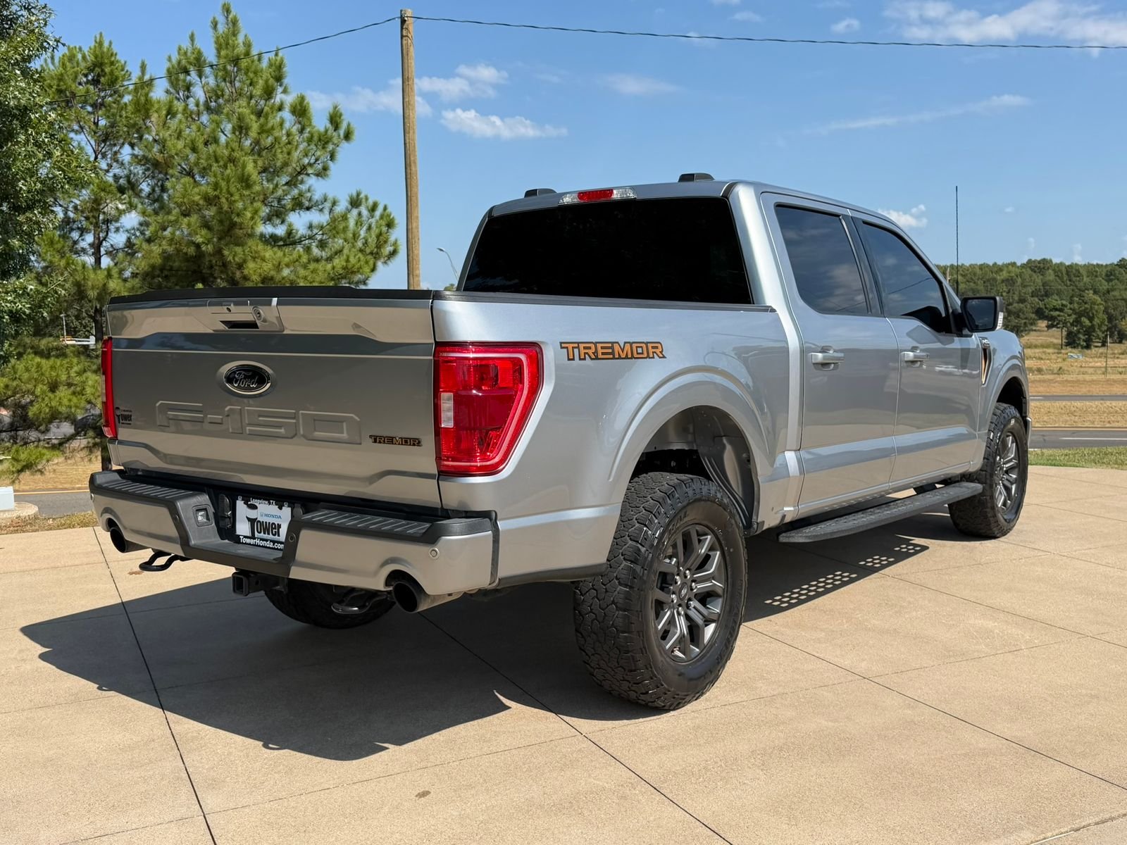 Used 2023 Iconic Silver Metallic Ford Tremor image 6