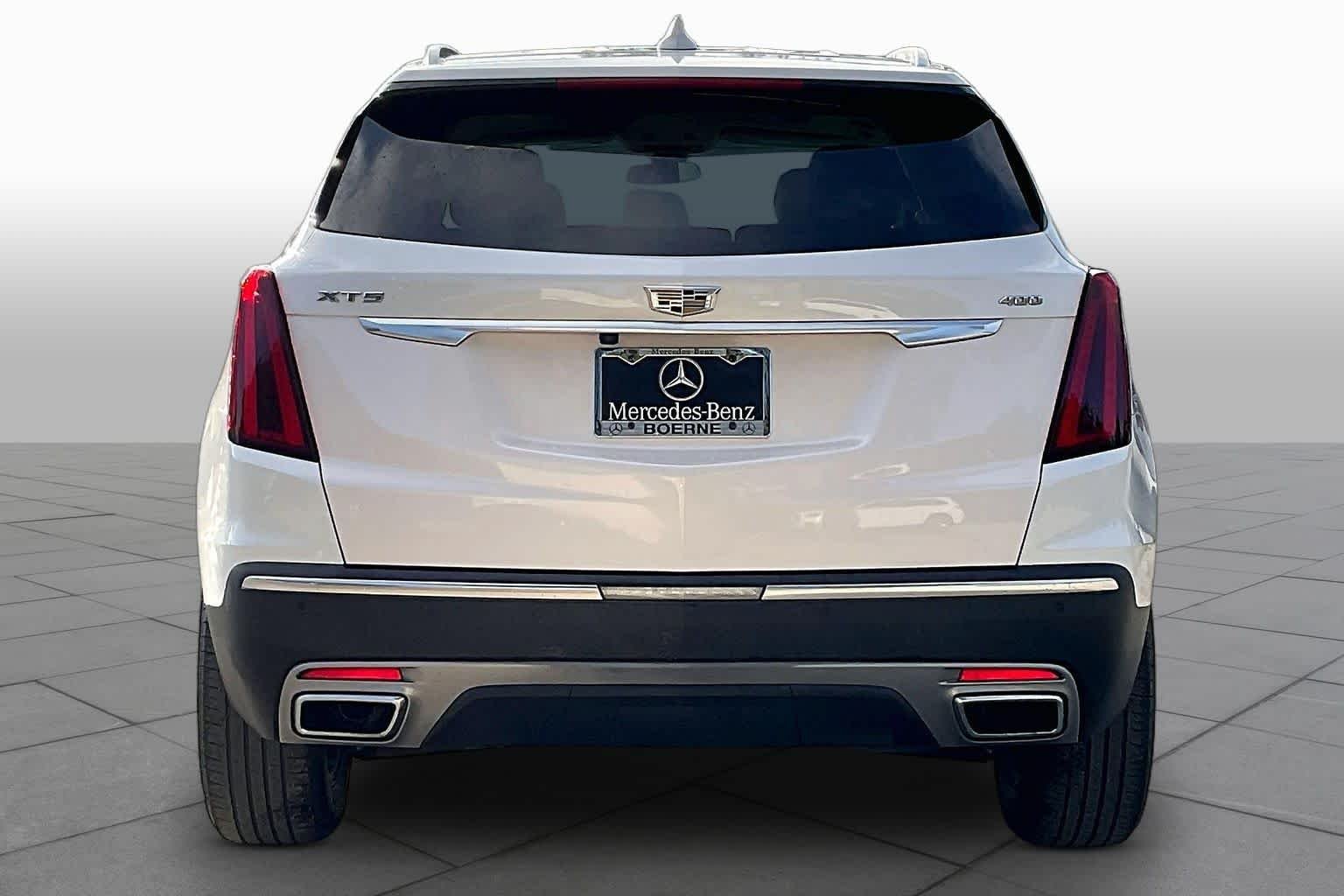 Pre-Owned 2021 Cadillac XT5 FWD Premium Luxury