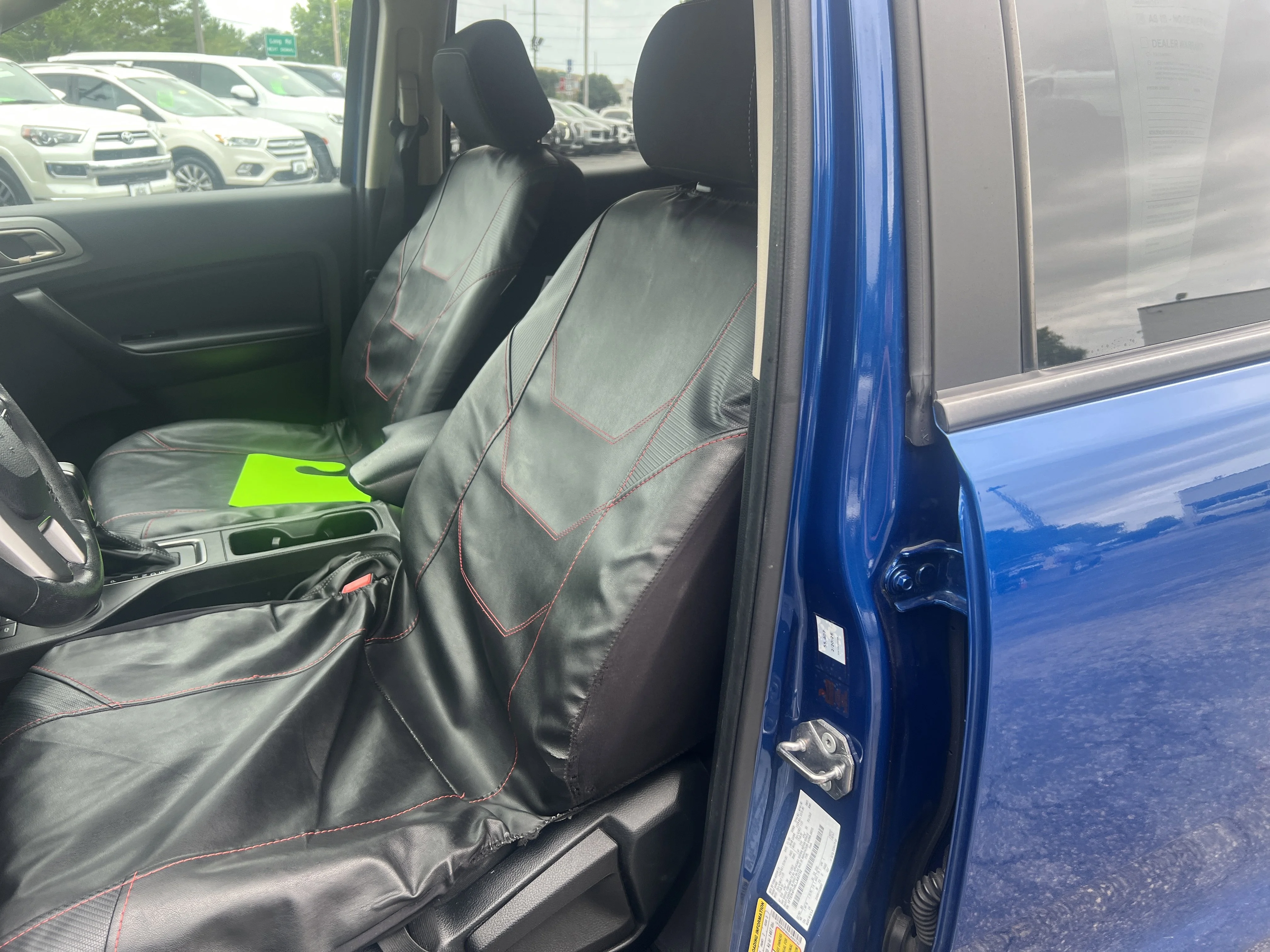 Used 2020 Lightning Blue Metallic Ford XLT image 9