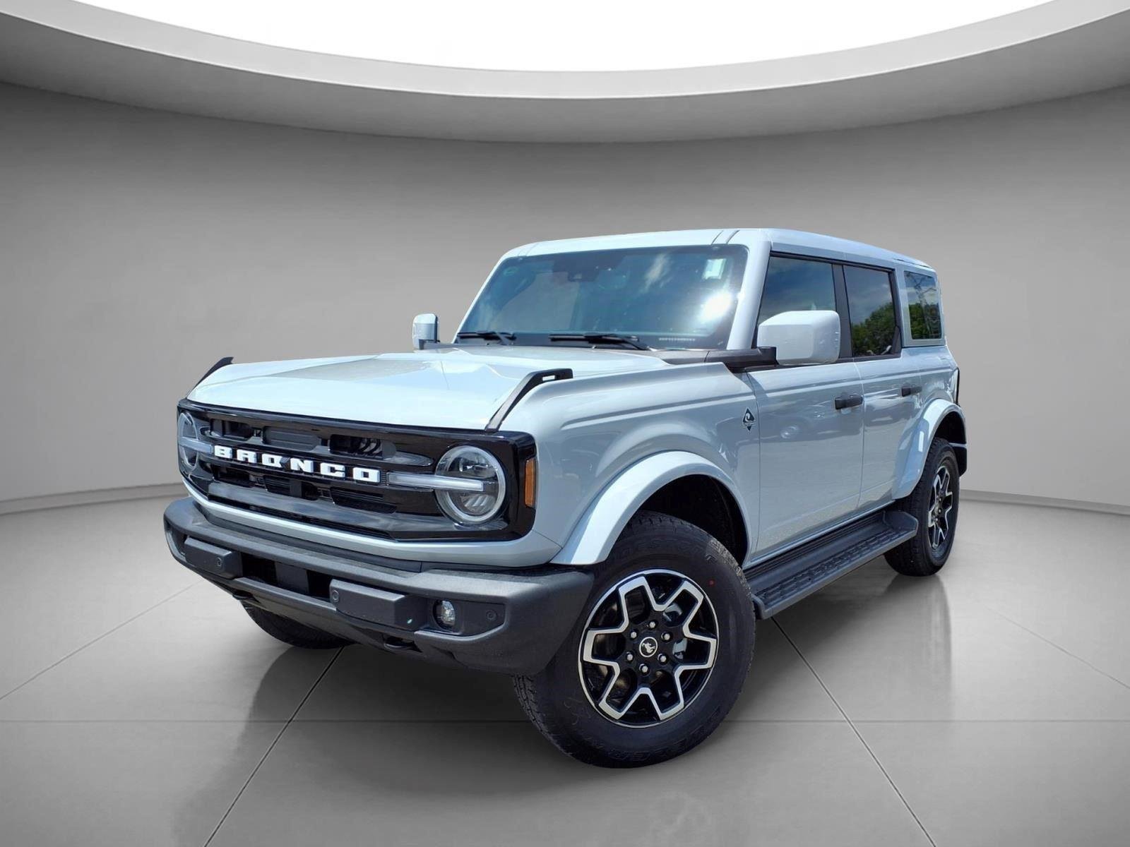 2026 Ford Bronco Outer Banks 4x4's photo