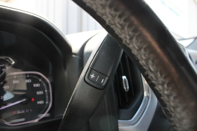 Used 2020 White GMC Elevation image 14