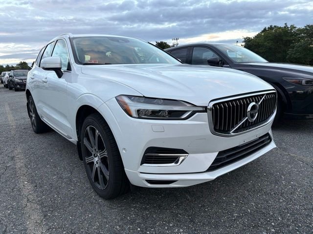 Used 2018 White Volvo T8 Inscription image 1