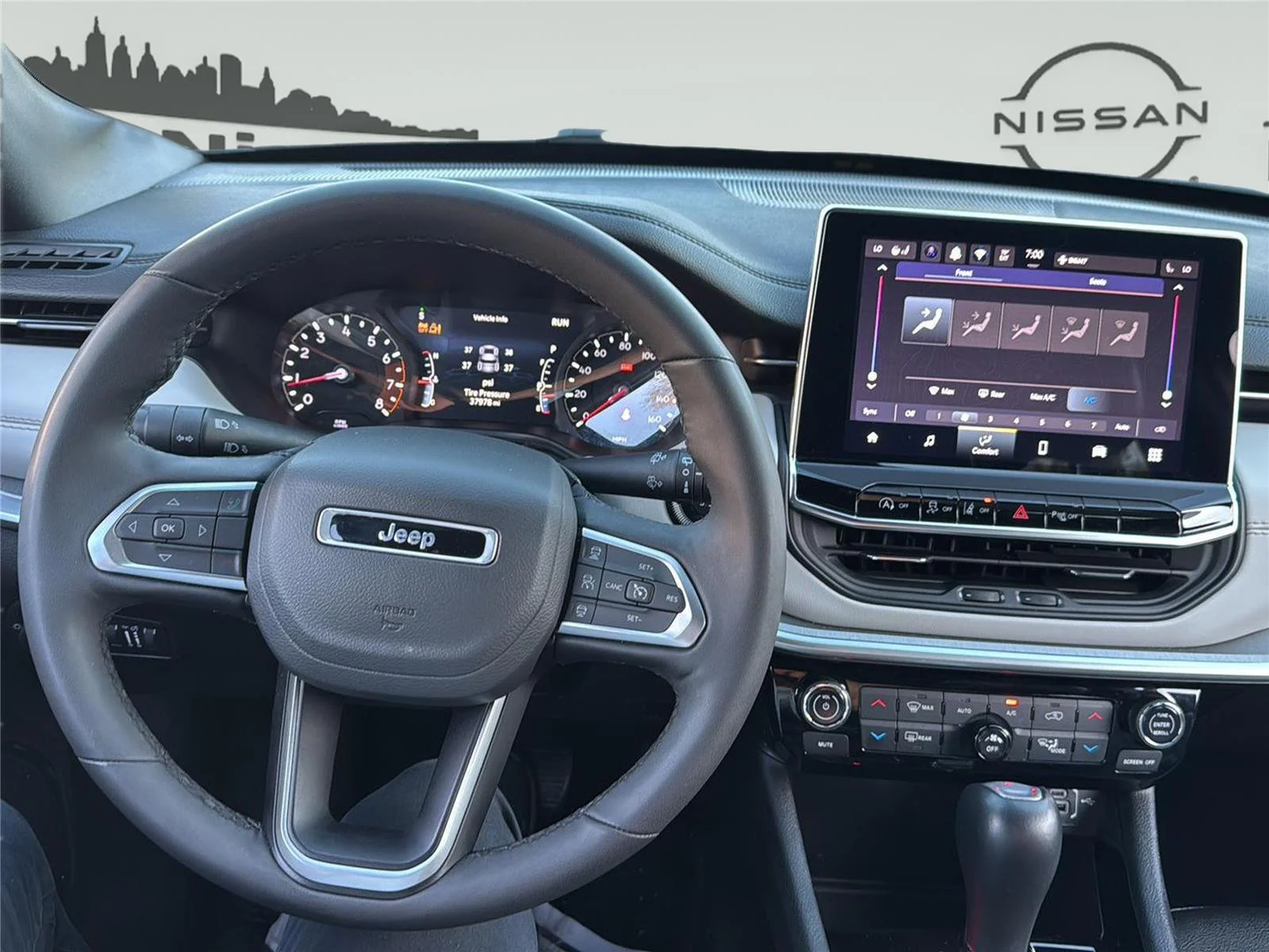 2025 Jeep Compass Limited - Photo 15