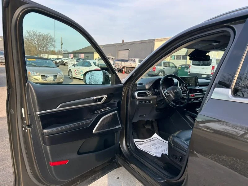 2021 Kia Telluride S - Photo 35