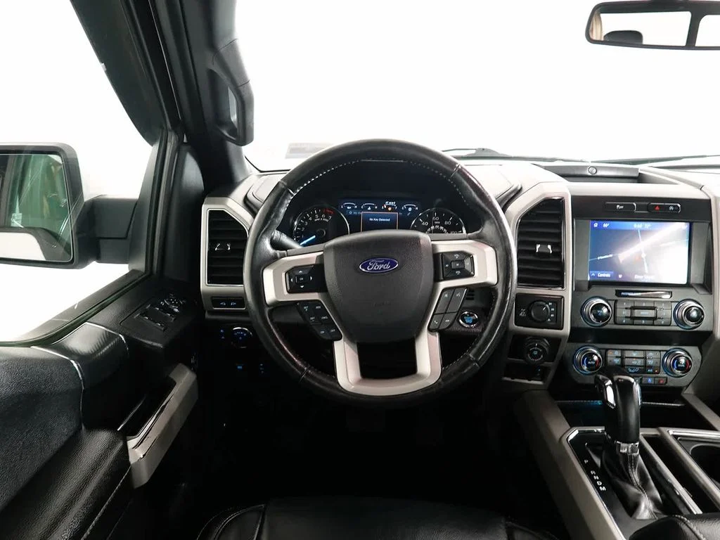 Used 2019 White Ford Lariat image 19
