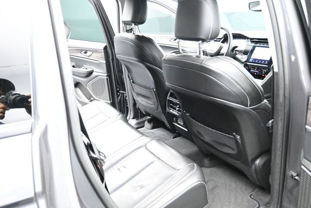 Used 2022 Gray Jeep Limited image 25