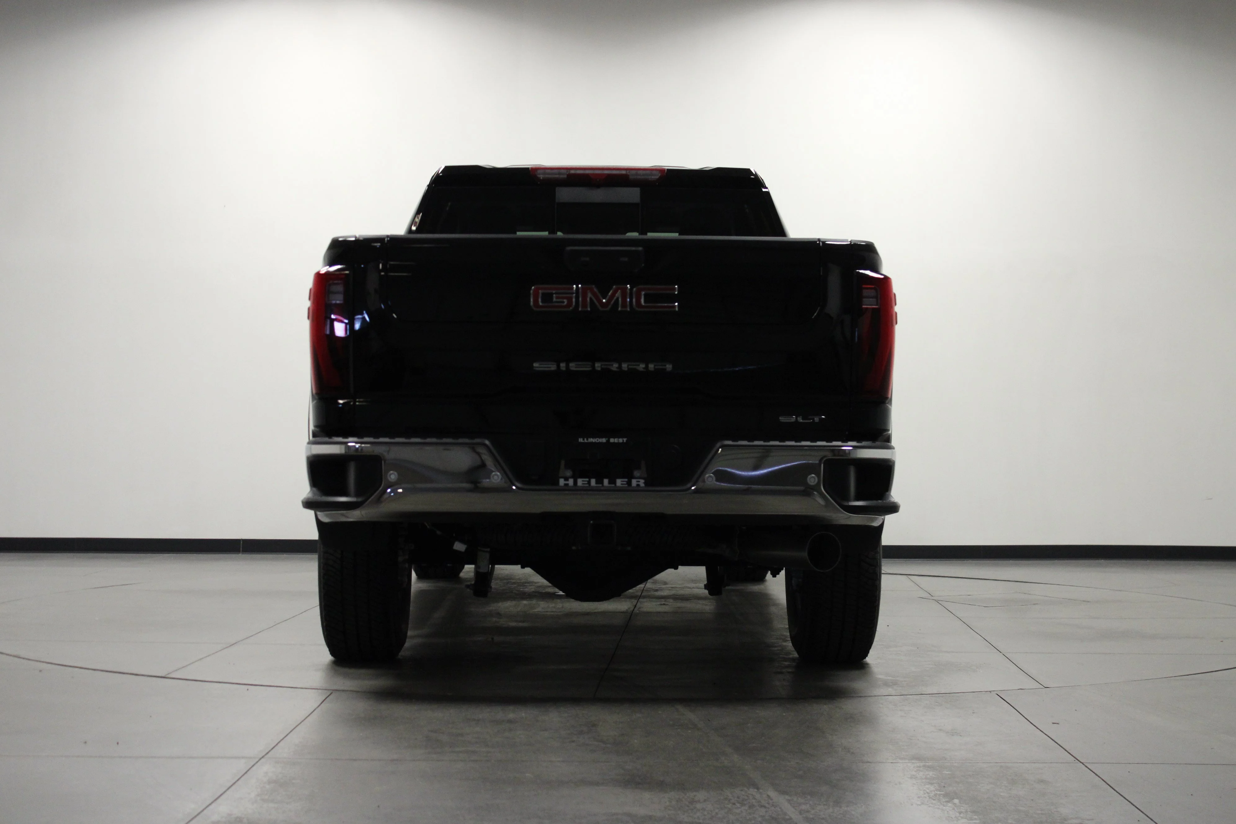 New 2026 Onyx Black GMC SLT image 5